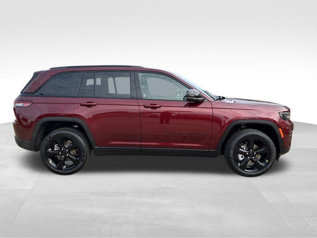 new 2025 Jeep Grand Cherokee car, priced at $48,939