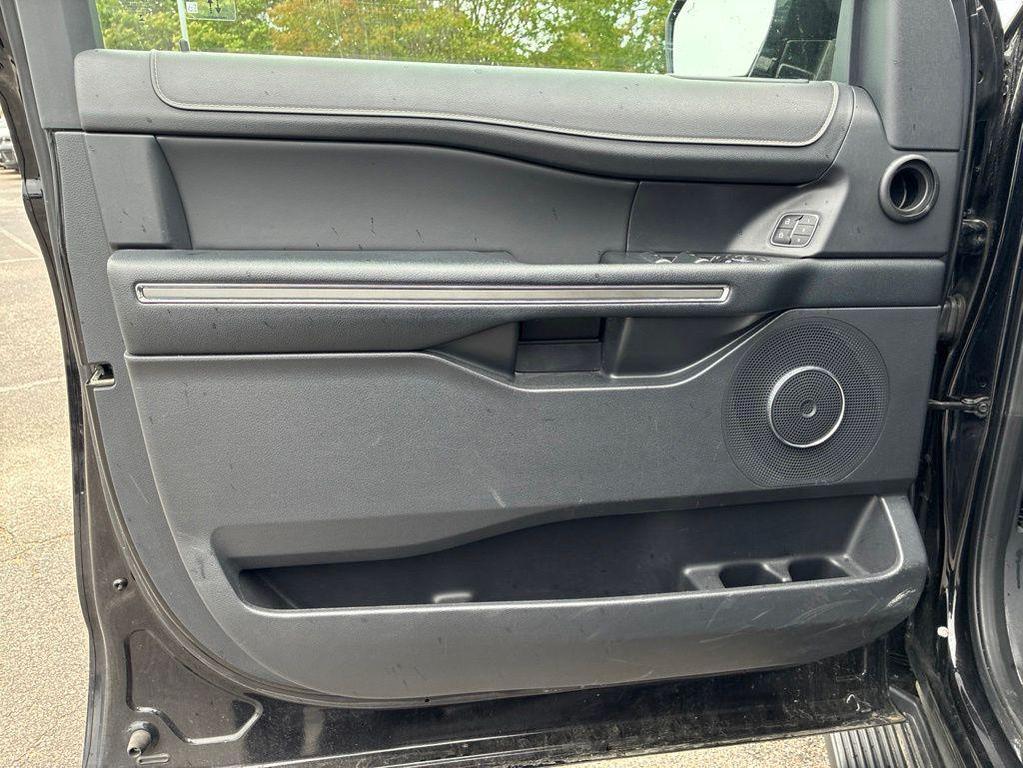 used 2024 Ford Expedition car, priced at $42,000