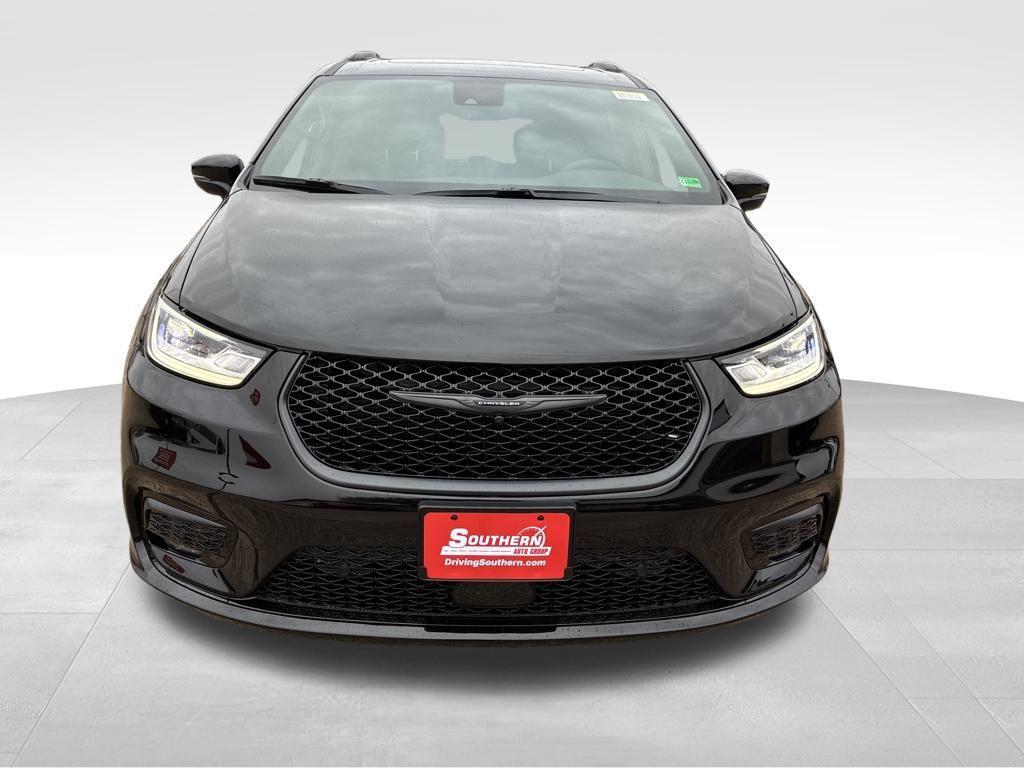 new 2026 Chrysler Pacifica car, priced at $48,917