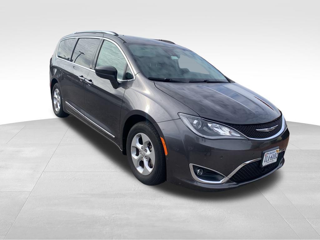 used 2017 Chrysler Pacifica car, priced at $13,200