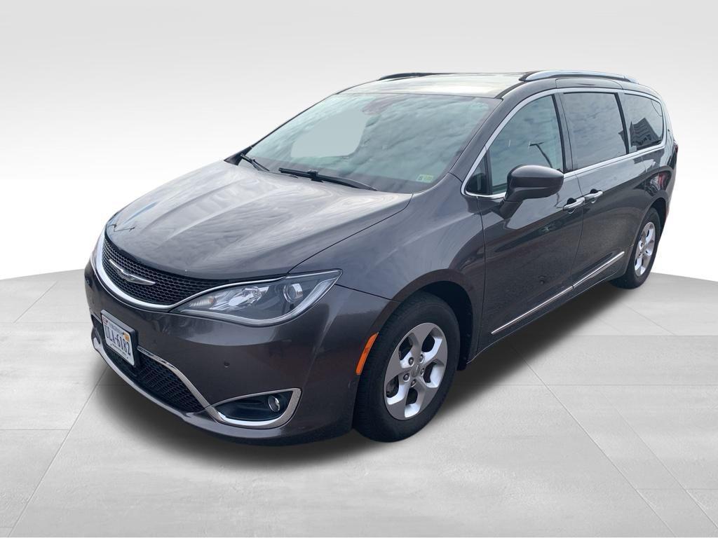 used 2017 Chrysler Pacifica car, priced at $13,200