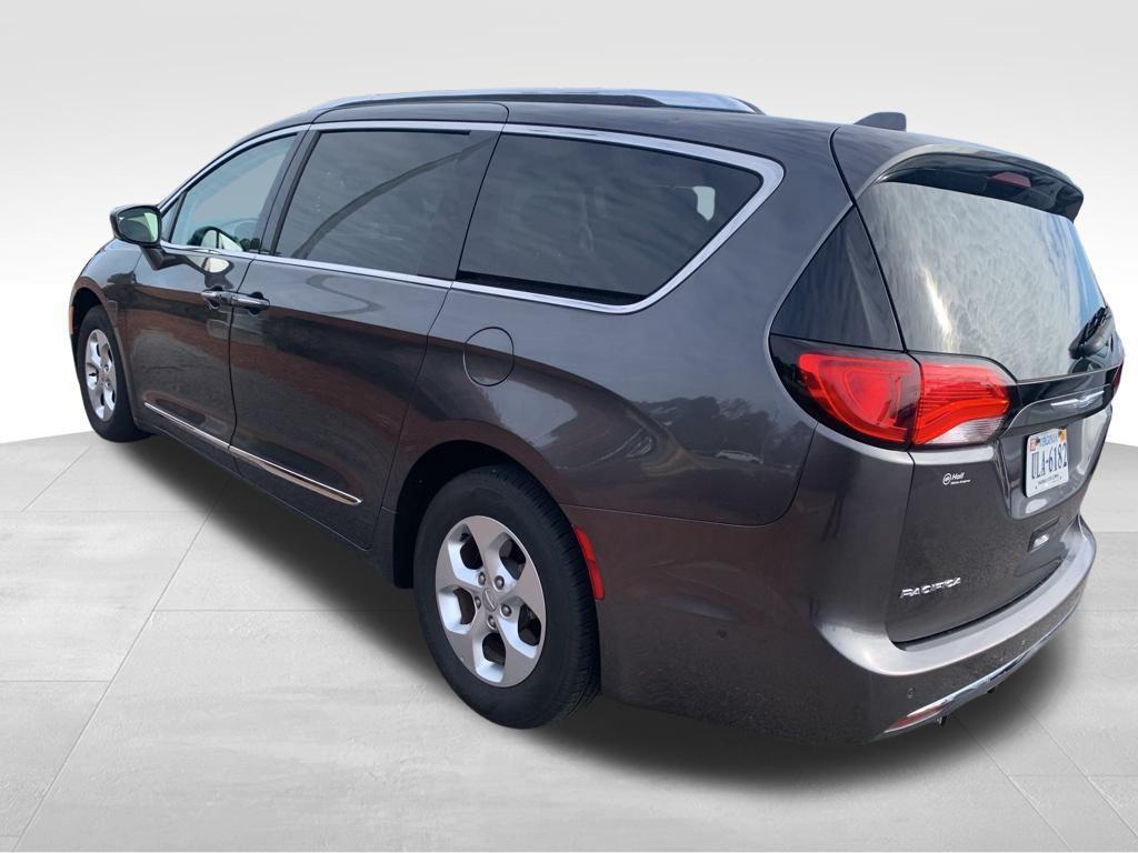 used 2017 Chrysler Pacifica car, priced at $13,200