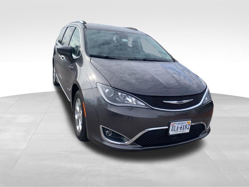 used 2017 Chrysler Pacifica car, priced at $13,200