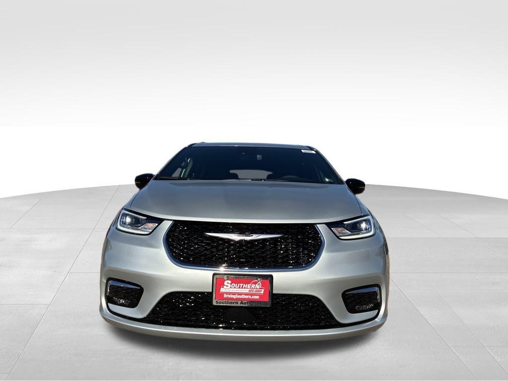 new 2026 Chrysler Pacifica car, priced at $40,329