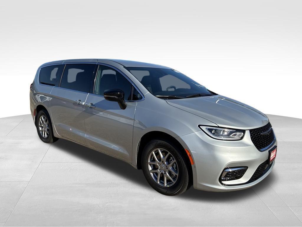 new 2026 Chrysler Pacifica car, priced at $40,329