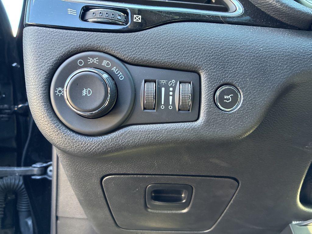 used 2023 Jeep Cherokee car, priced at $25,000