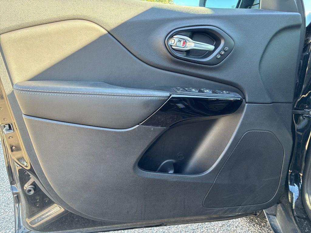 used 2023 Jeep Cherokee car, priced at $25,000