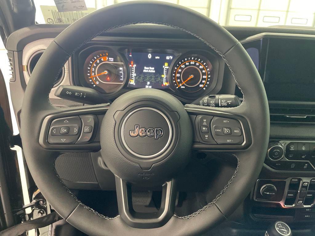 new 2025 Jeep Wrangler car