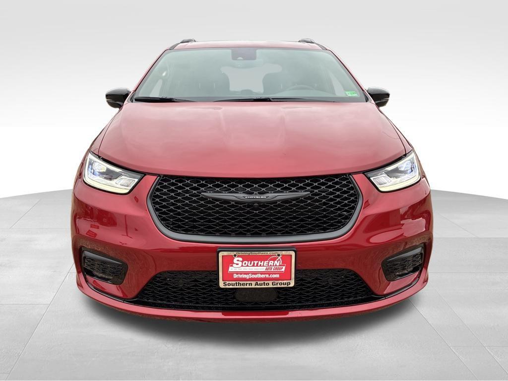 new 2026 Chrysler Pacifica car, priced at $41,934