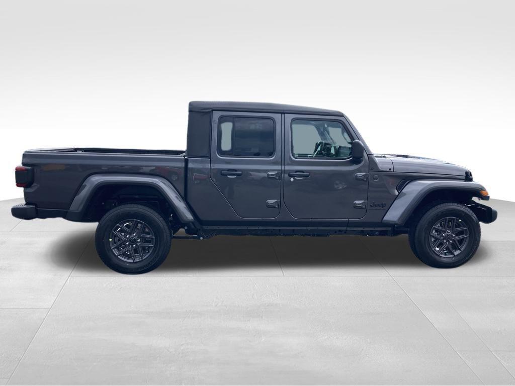 new 2025 Jeep Gladiator car, priced at $41,370