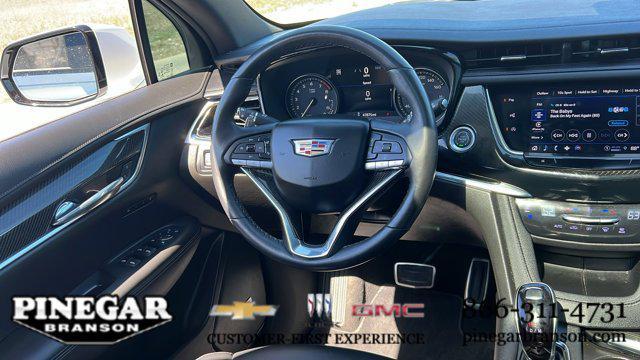 used 2022 Cadillac XT6 car, priced at $34,977