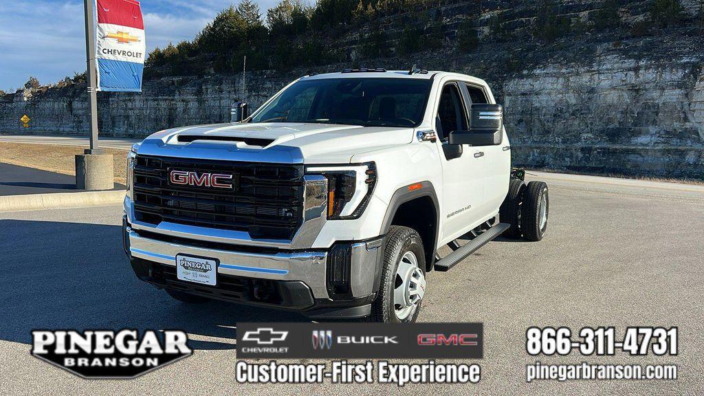 new 2026 GMC Sierra 3500 car, priced at $65,193