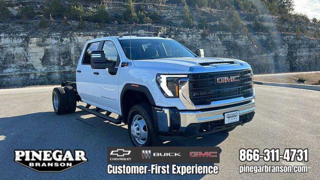 new 2026 GMC Sierra 3500 car, priced at $65,193