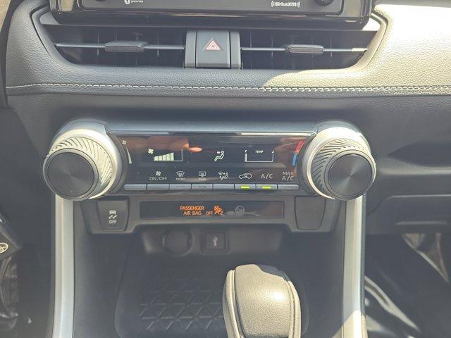 2021 Super White Toyota RAV4