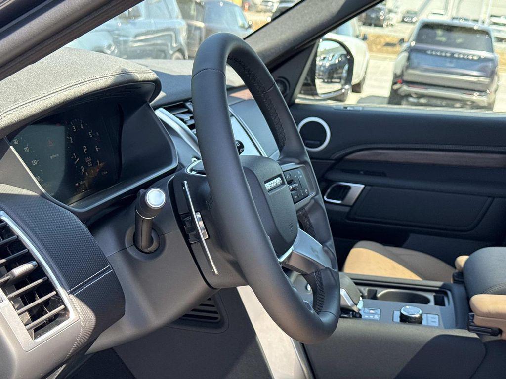 new 2026 Land Rover Discovery car, priced at $76,371