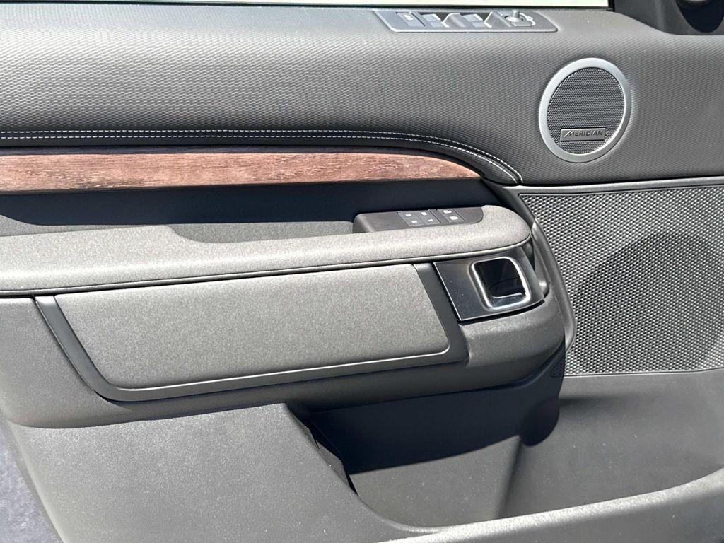 new 2026 Land Rover Discovery car, priced at $76,371