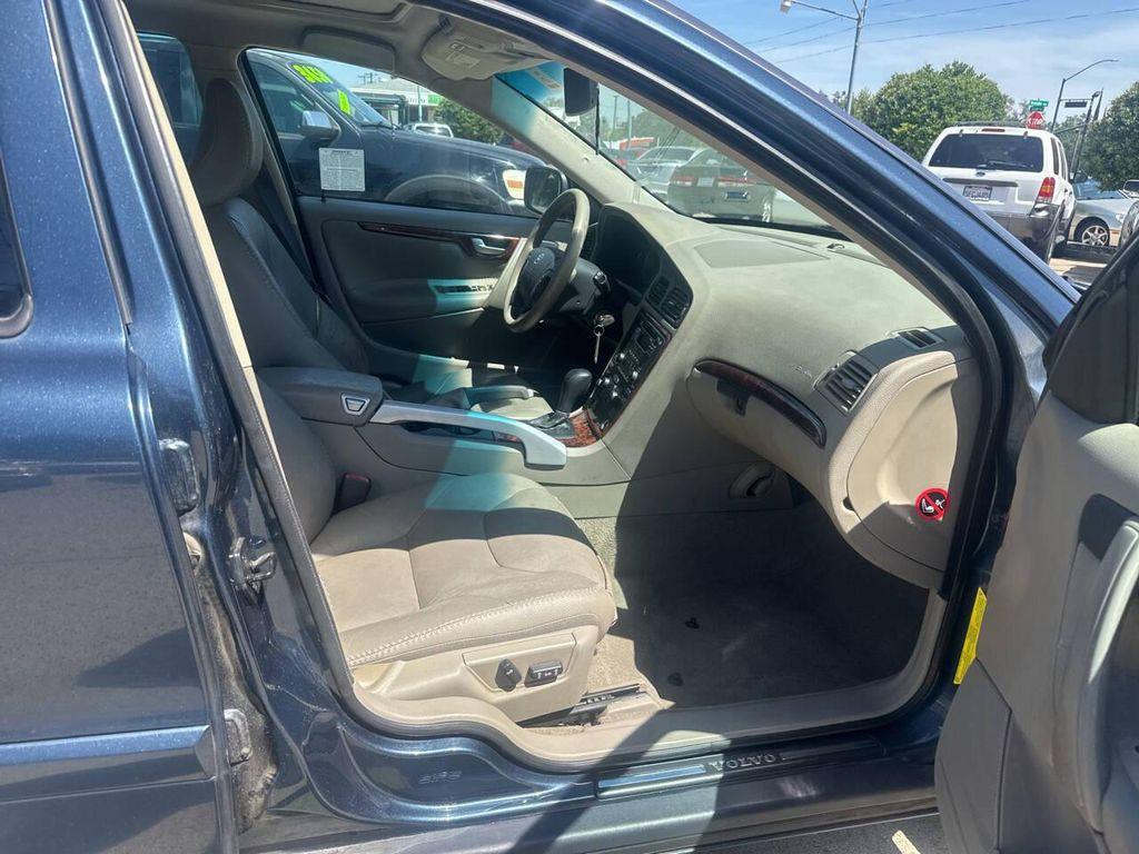 used 2006 Volvo XC70 car, priced at $4,450