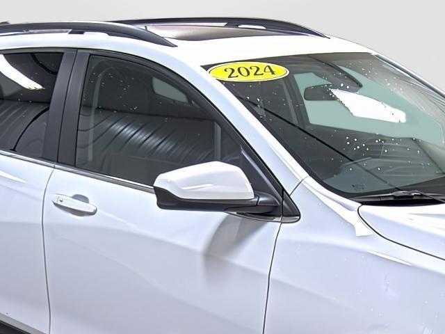 used 2024 Chevrolet Equinox car, priced at $29,990