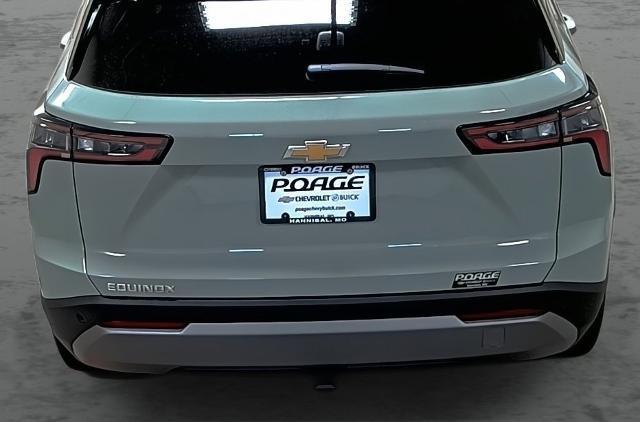 new 2026 Chevrolet Equinox car, priced at $32,285