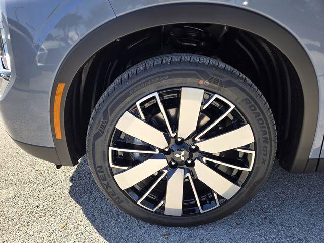 new 2026 Mitsubishi Outlander car, priced at $31,755