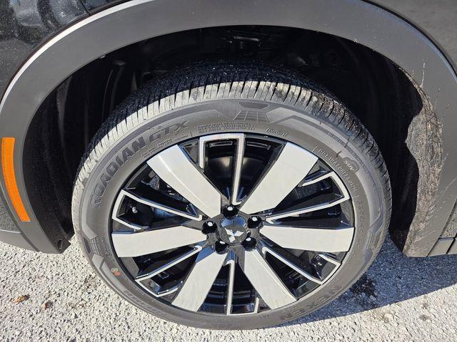 new 2026 Mitsubishi Outlander car, priced at $32,335