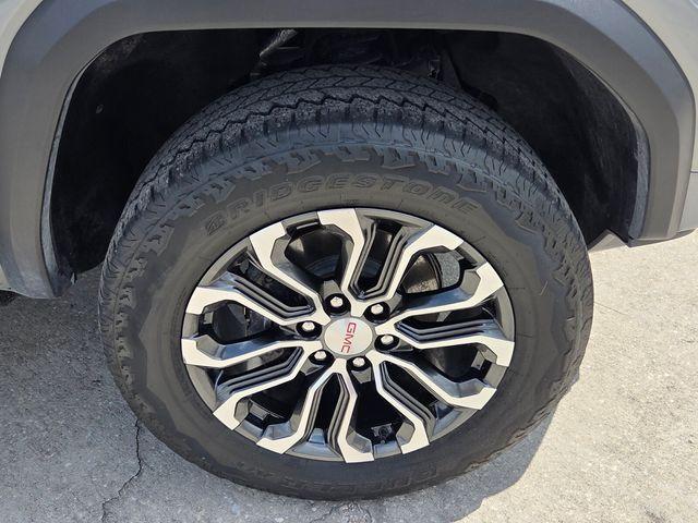 used 2024 GMC Canyon car, priced at $40,997