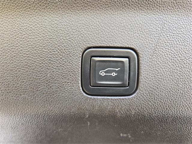 used 2021 GMC Yukon car, priced at $44,997