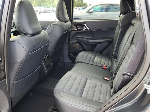 new 2025 Mitsubishi Outlander car, priced at $32,080