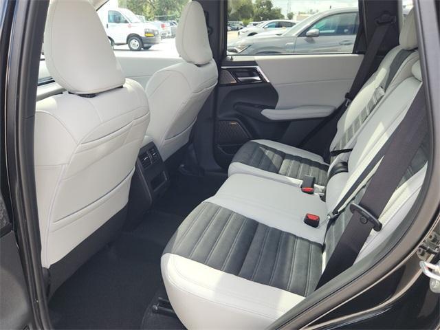 new 2025 Mitsubishi Outlander car, priced at $32,675