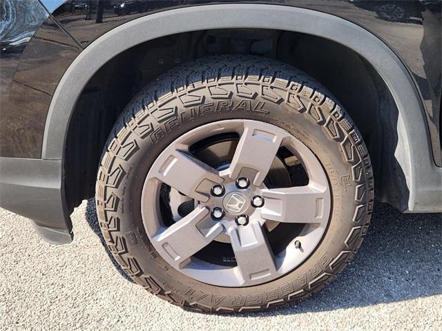 used 2025 Honda Ridgeline car, priced at $33,997