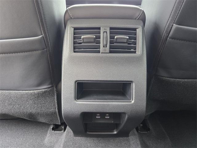 new 2025 Mitsubishi Outlander car, priced at $30,205