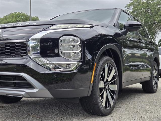 new 2025 Mitsubishi Outlander car, priced at $30,205