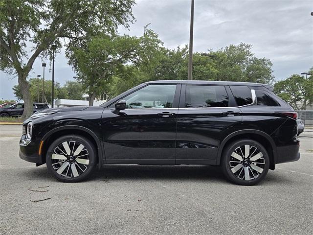new 2025 Mitsubishi Outlander car, priced at $30,205
