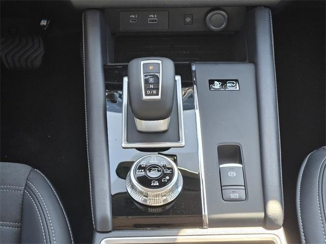 new 2025 Mitsubishi Outlander PHEV car, priced at $37,825