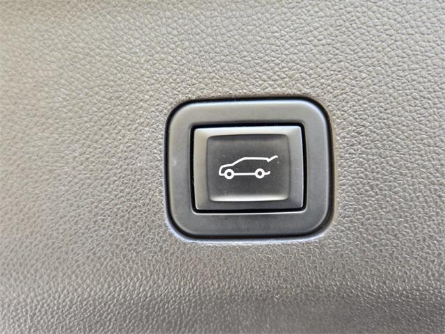 used 2022 GMC Yukon car, priced at $43,997