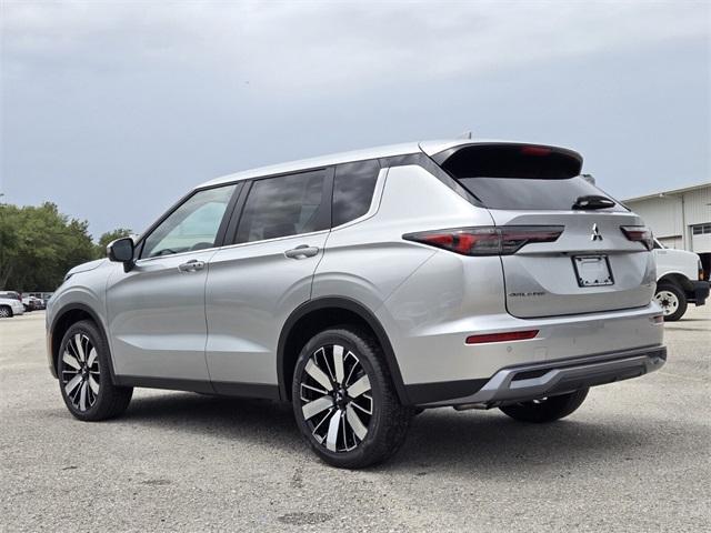 new 2025 Mitsubishi Outlander car, priced at $30,105