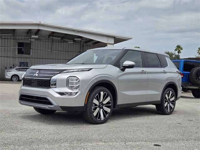 new 2025 Mitsubishi Outlander car, priced at $30,105