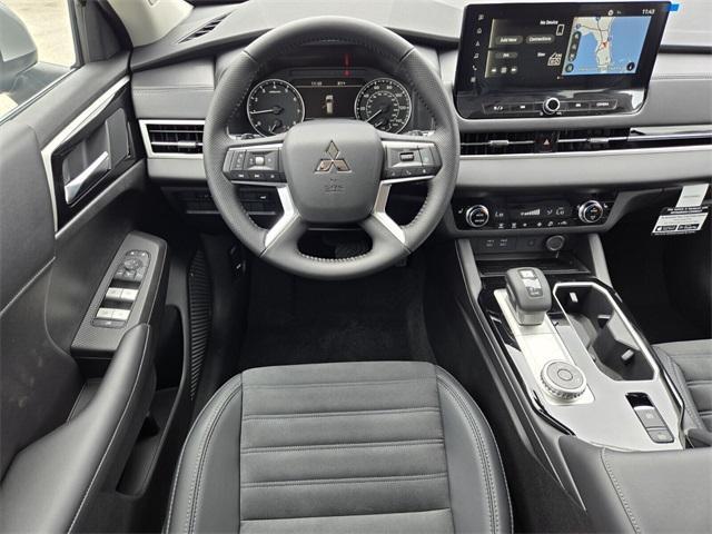 new 2025 Mitsubishi Outlander car, priced at $30,105