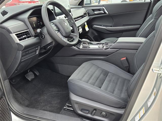 new 2025 Mitsubishi Outlander car, priced at $32,170