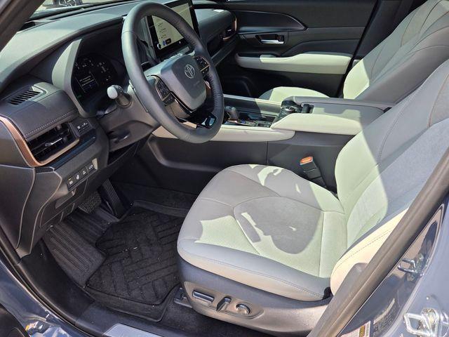 used 2025 Toyota Grand Highlander Hybrid car, priced at $59,497