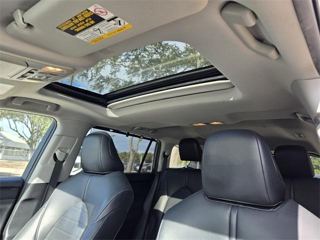 used 2021 Toyota Highlander car, priced at $24,997