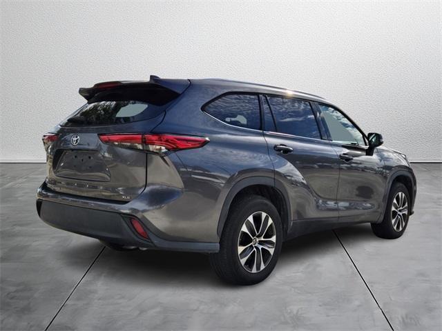 used 2021 Toyota Highlander car, priced at $24,997