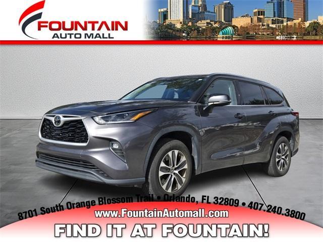 used 2021 Toyota Highlander car, priced at $24,997