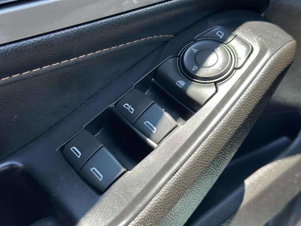 used 2021 Chevrolet Traverse car, priced at $22,500