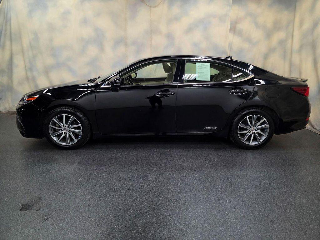 used 2017 Lexus ES 300h car, priced at $25,365