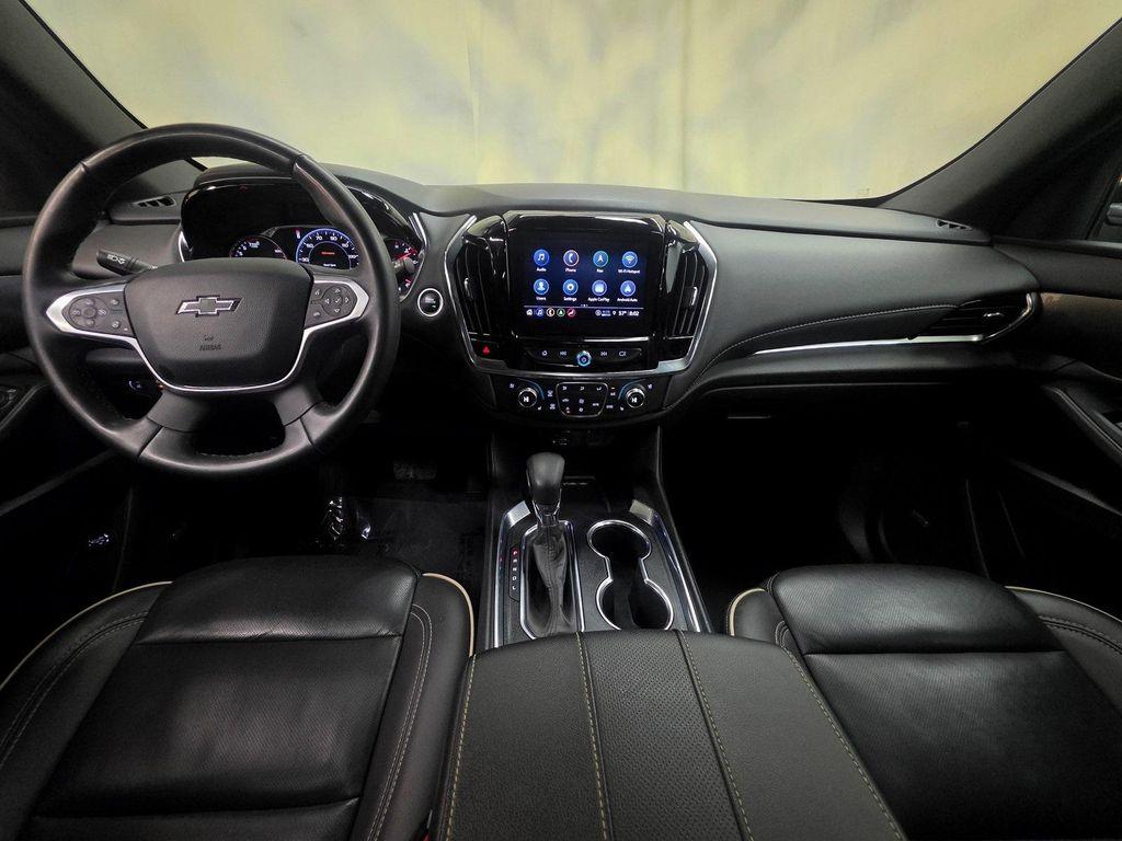 used 2023 Chevrolet Traverse car, priced at $31,990