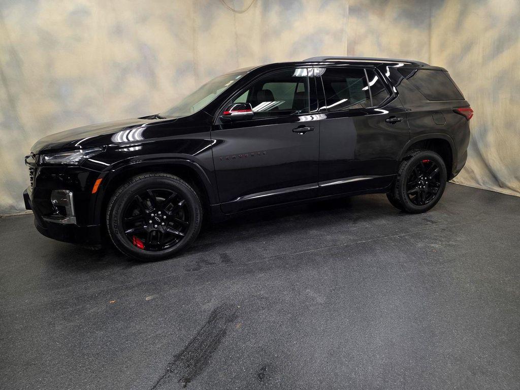 used 2023 Chevrolet Traverse car, priced at $31,990