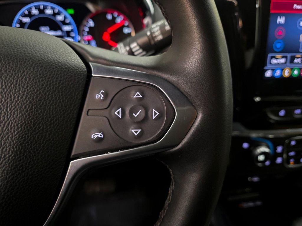 used 2023 Chevrolet Traverse car, priced at $31,990