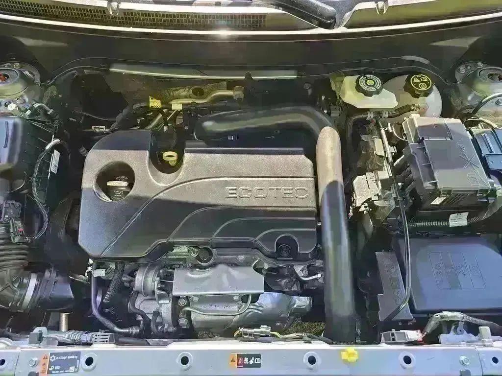 used 2023 Chevrolet Equinox car, priced at $16,997