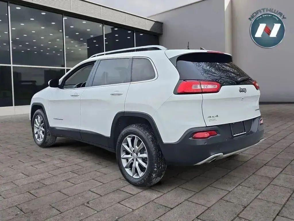 used 2018 Jeep Cherokee car, priced at $15,597